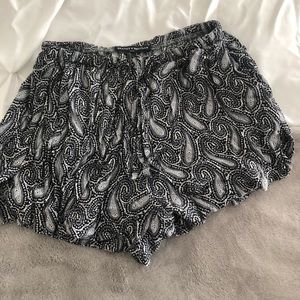 Brandy melville paisley shorts